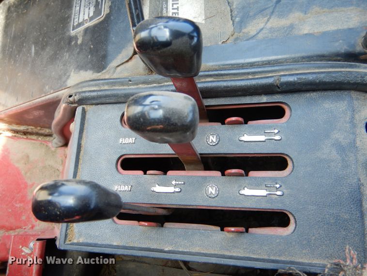 image for item LS9192 1978 International F1086  tractor