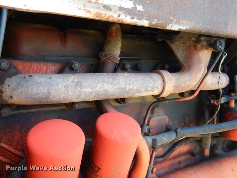 image for item LS9192 1978 International F1086  tractor