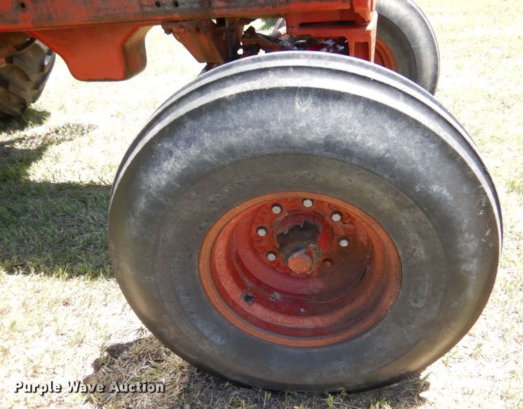 image for item LS9192 1978 International F1086  tractor