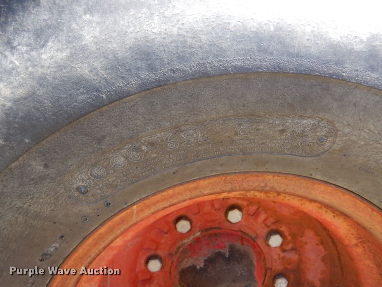 image for item LS9192 1978 International F1086  tractor