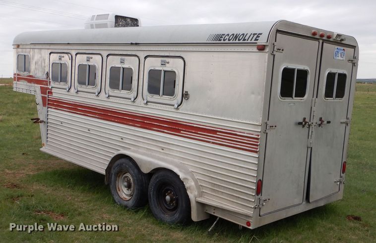 image for item LS9205 1988 Featherlite  horse trailer