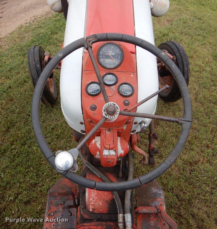 image for item LS9208 Ford 971  tractor