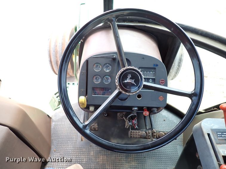 image for item MF9508 1983 John Deere 4650  tractor