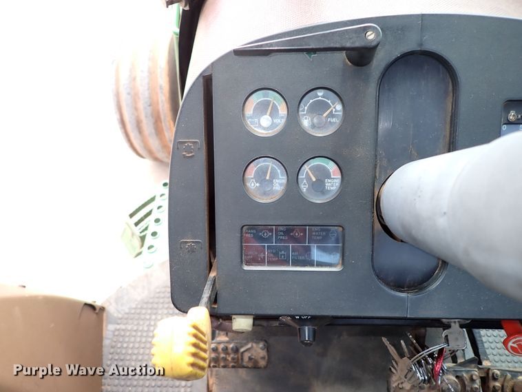 image for item MF9508 1983 John Deere 4650  tractor