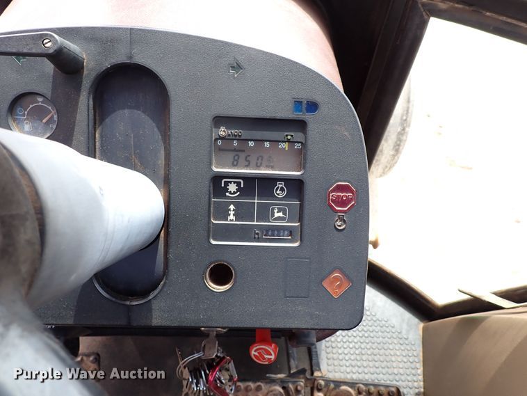 image for item MF9508 1983 John Deere 4650  tractor