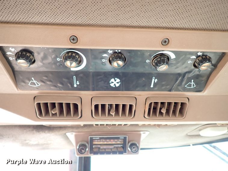 image for item MF9508 1983 John Deere 4650  tractor