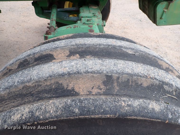 image for item MF9508 1983 John Deere 4650  tractor