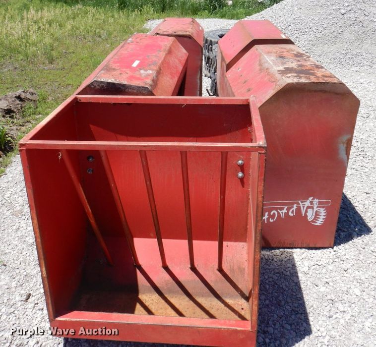 image for item MU9611 (5) Apache HHR3 feeders