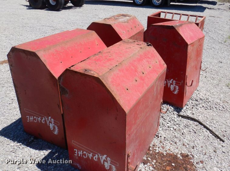 image for item MU9611 (5) Apache HHR3 feeders