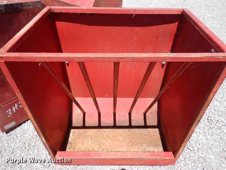 image for item MU9611 (5) Apache HHR3 feeders