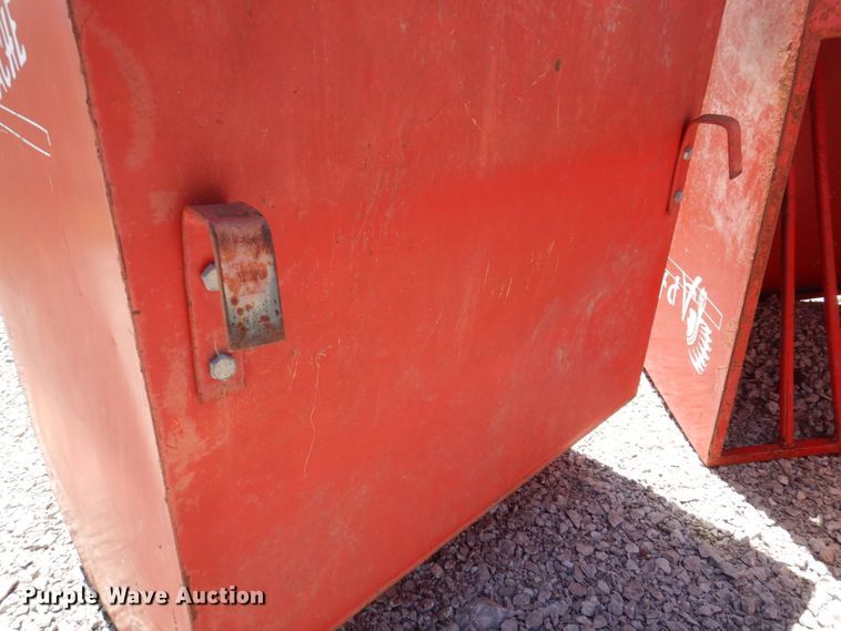 image for item MU9611 (5) Apache HHR3 feeders