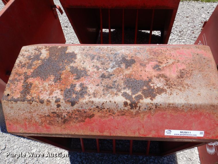 image for item MU9611 (5) Apache HHR3 feeders