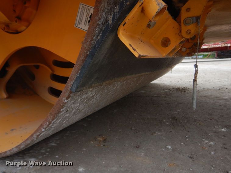 image for item DM7338 2016 Volvo DD120B  double drum vibratory roller