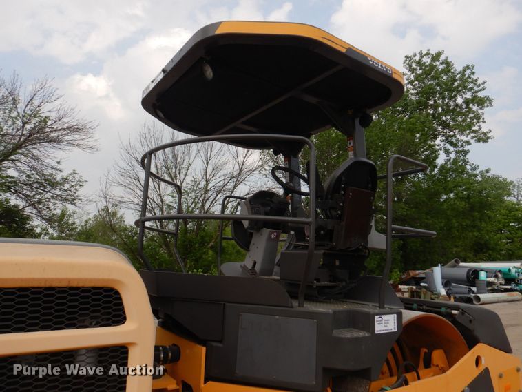 image for item DM7338 2016 Volvo DD120B  double drum vibratory roller