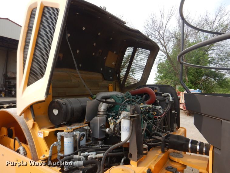 image for item DM7338 2016 Volvo DD120B  double drum vibratory roller