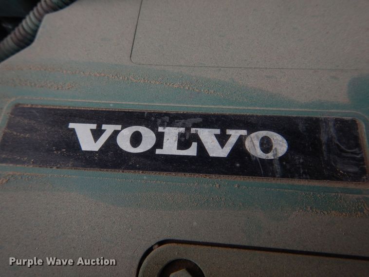 image for item DM7338 2016 Volvo DD120B  double drum vibratory roller