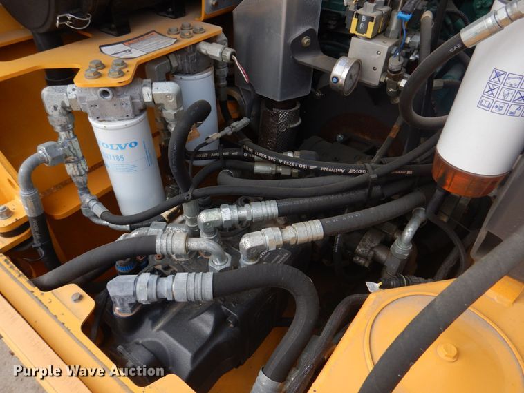 image for item DM7338 2016 Volvo DD120B  double drum vibratory roller