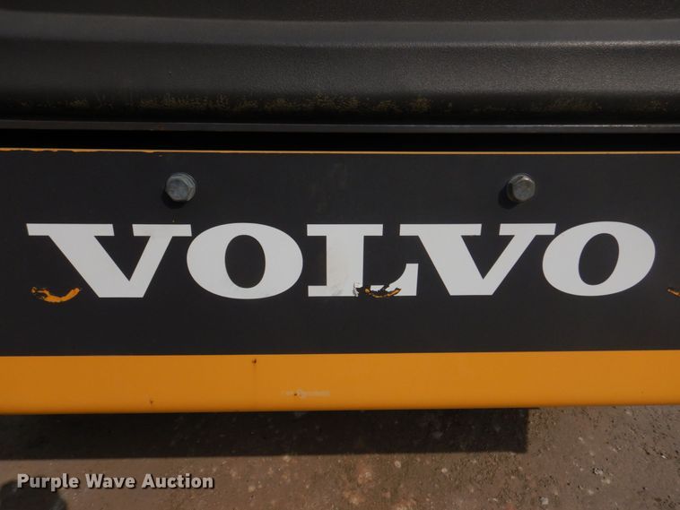 image for item DM7338 2016 Volvo DD120B  double drum vibratory roller