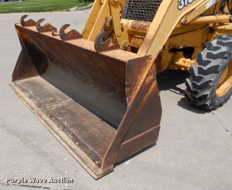 image for item DM7341 2003 John Deere 310SG  backhoe