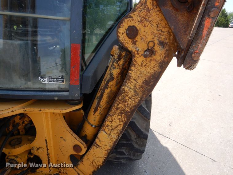 image for item DM7341 2003 John Deere 310SG  backhoe