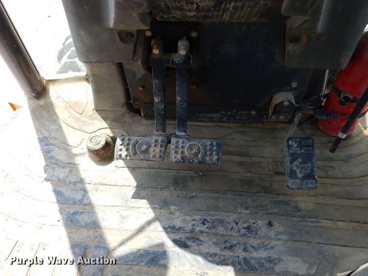 image for item DM7341 2003 John Deere 310SG  backhoe