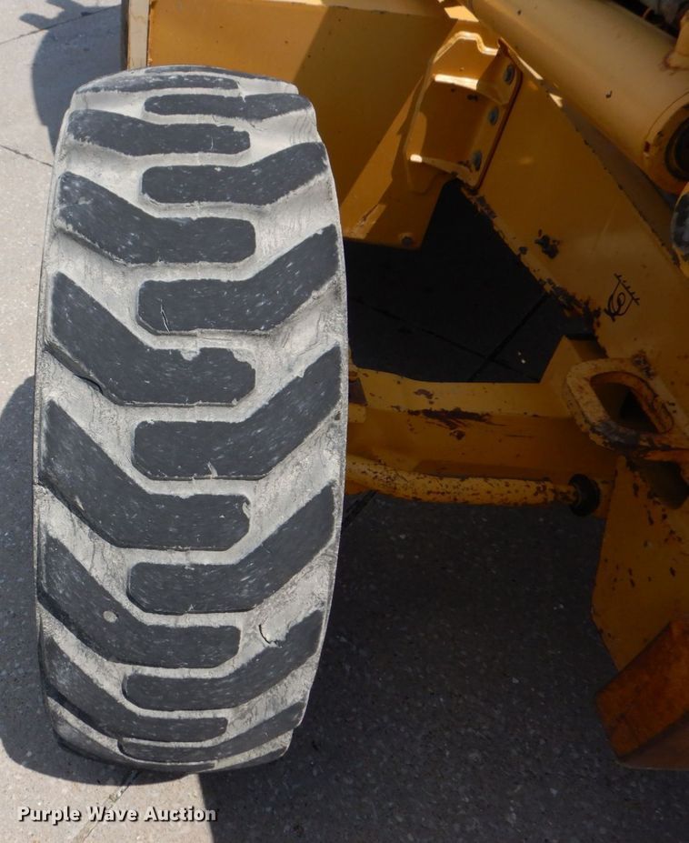 image for item DM7341 2003 John Deere 310SG  backhoe