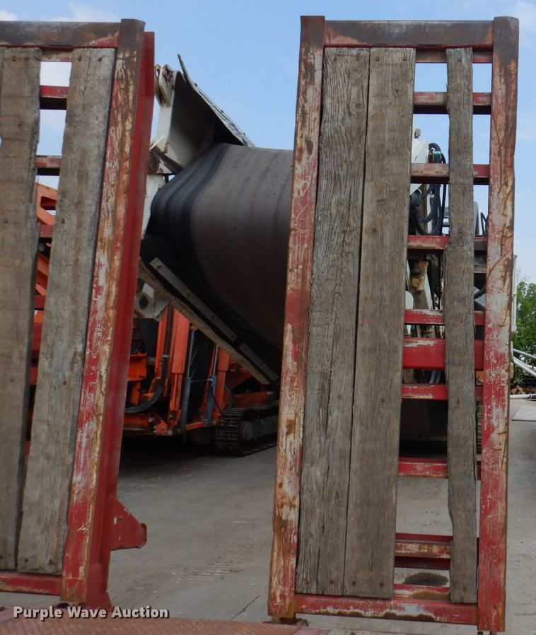 image for item DM7342 2008 Eager Beaver 20XPT  equipment trailer