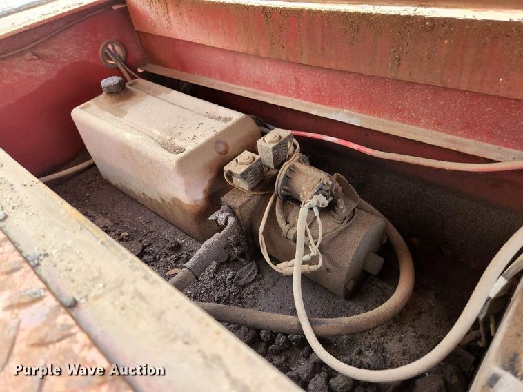 image for item DM7342 2008 Eager Beaver 20XPT  equipment trailer