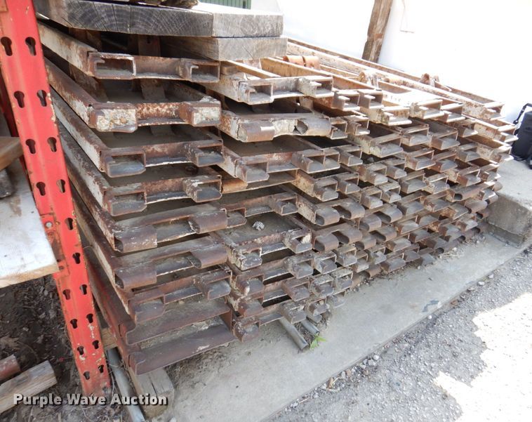 image for item DM7345 (72) concrete forms