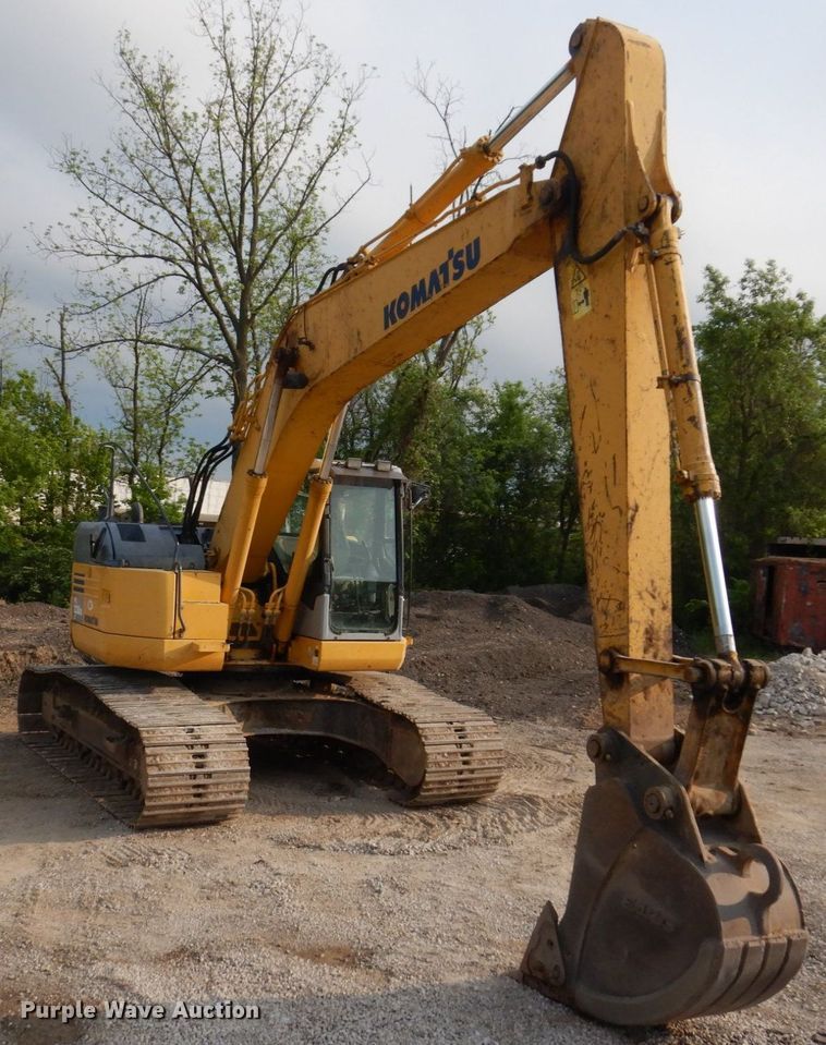 image for item DM7349 2007 Komatsu PC228USLC-3E0  excavator