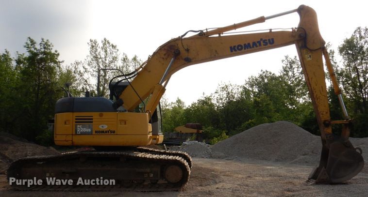 image for item DM7349 2007 Komatsu PC228USLC-3E0  excavator