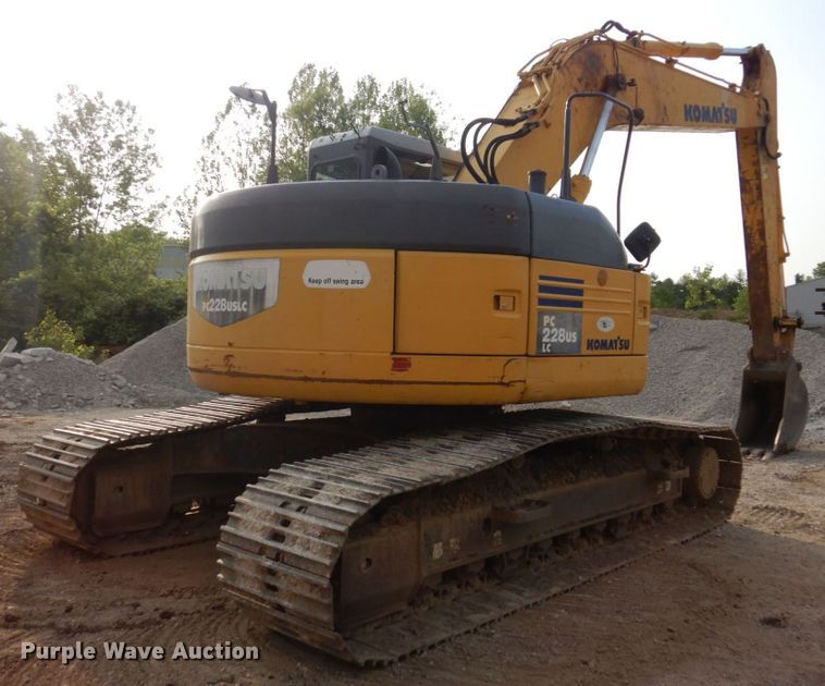 image for item DM7349 2007 Komatsu PC228USLC-3E0  excavator