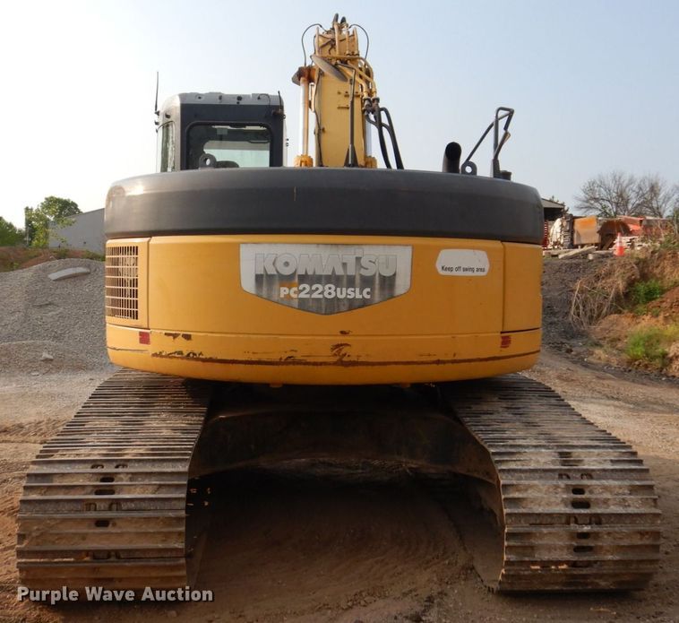 image for item DM7349 2007 Komatsu PC228USLC-3E0  excavator