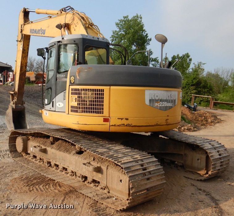 image for item DM7349 2007 Komatsu PC228USLC-3E0  excavator