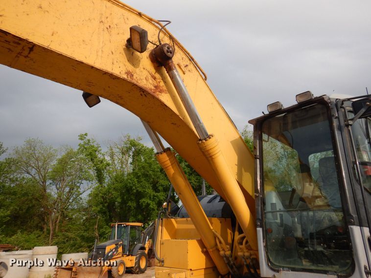 image for item DM7349 2007 Komatsu PC228USLC-3E0  excavator