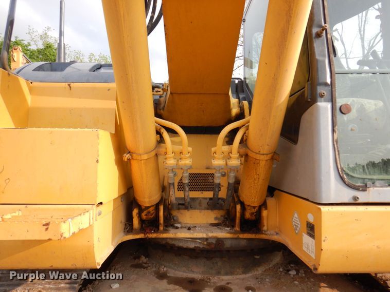 image for item DM7349 2007 Komatsu PC228USLC-3E0  excavator