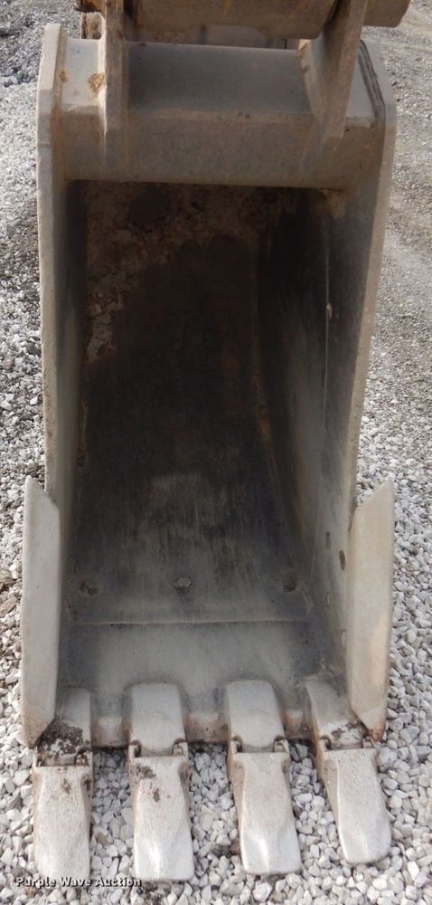 image for item DM7349 2007 Komatsu PC228USLC-3E0  excavator