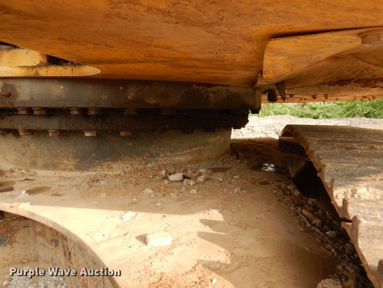 image for item DM7349 2007 Komatsu PC228USLC-3E0  excavator