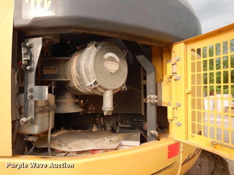 image for item DM7349 2007 Komatsu PC228USLC-3E0  excavator