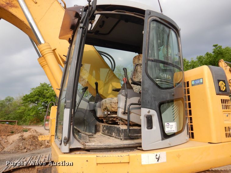 image for item DM7349 2007 Komatsu PC228USLC-3E0  excavator