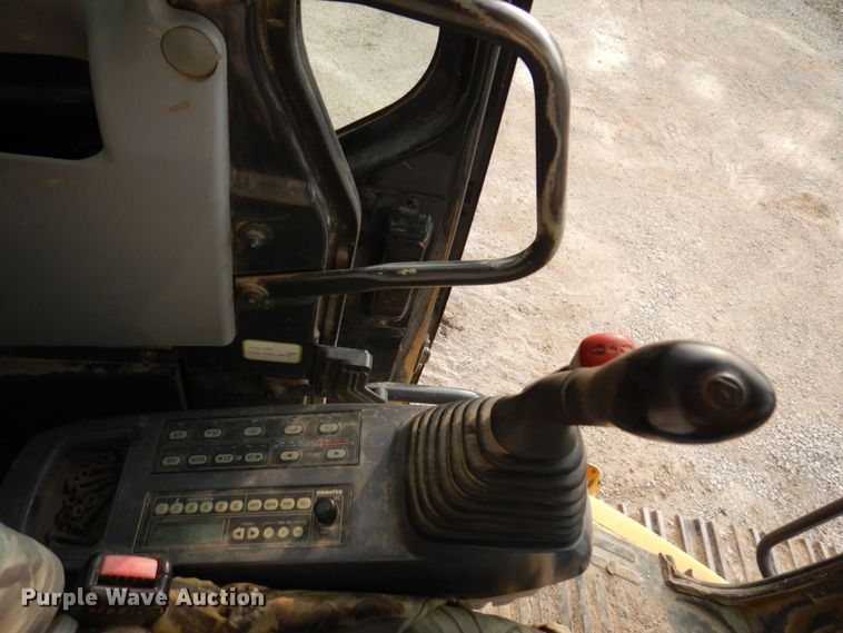 image for item DM7349 2007 Komatsu PC228USLC-3E0  excavator