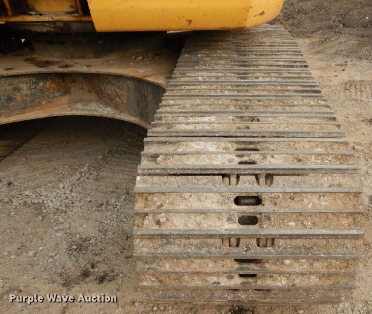 image for item DM7349 2007 Komatsu PC228USLC-3E0  excavator