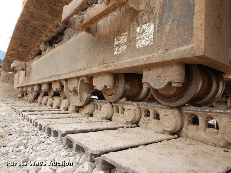 image for item DM7349 2007 Komatsu PC228USLC-3E0  excavator