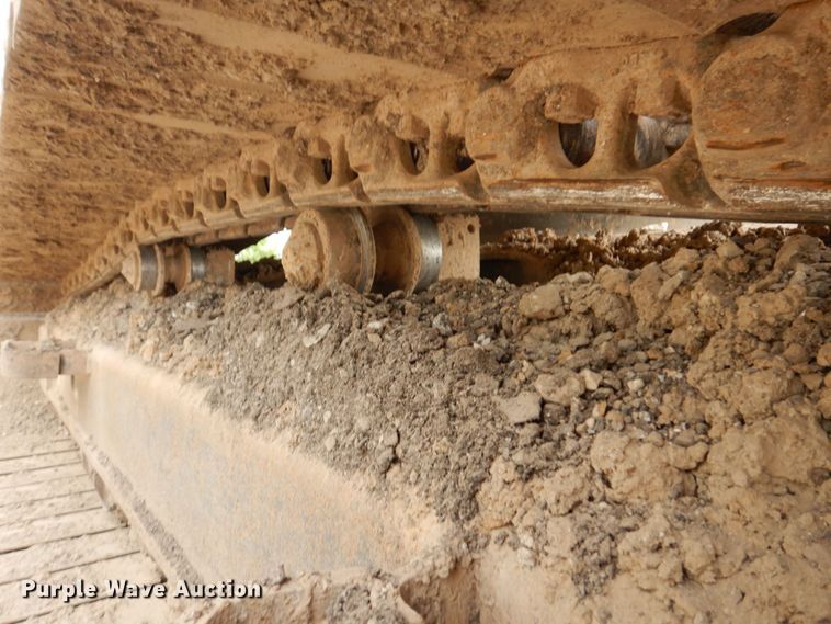 image for item DM7349 2007 Komatsu PC228USLC-3E0  excavator