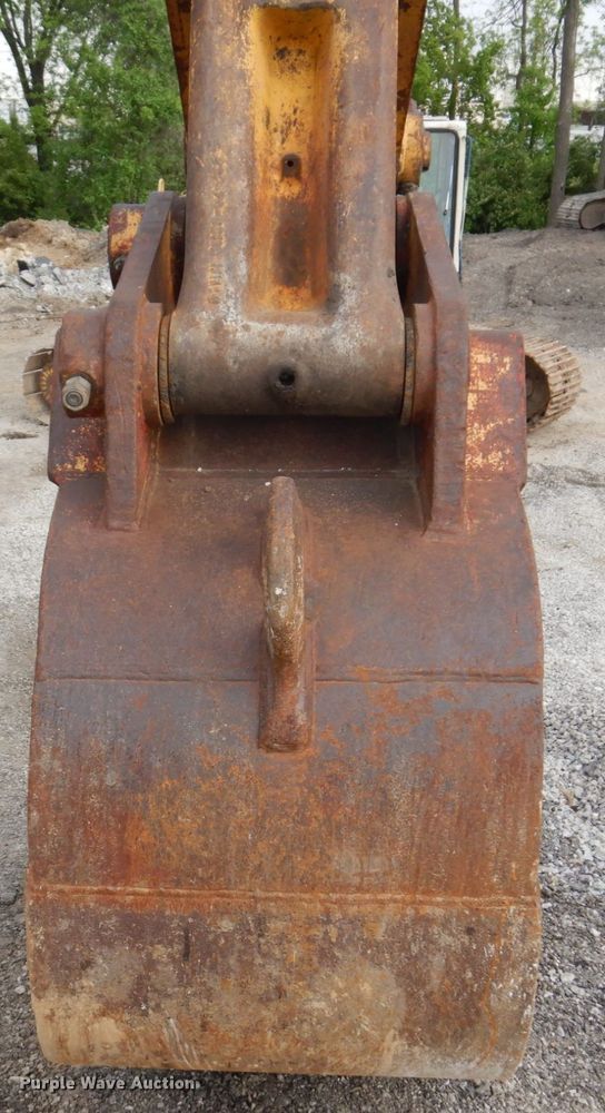 image for item DM7350 1990 Komatsu PC300LC-5  excavator