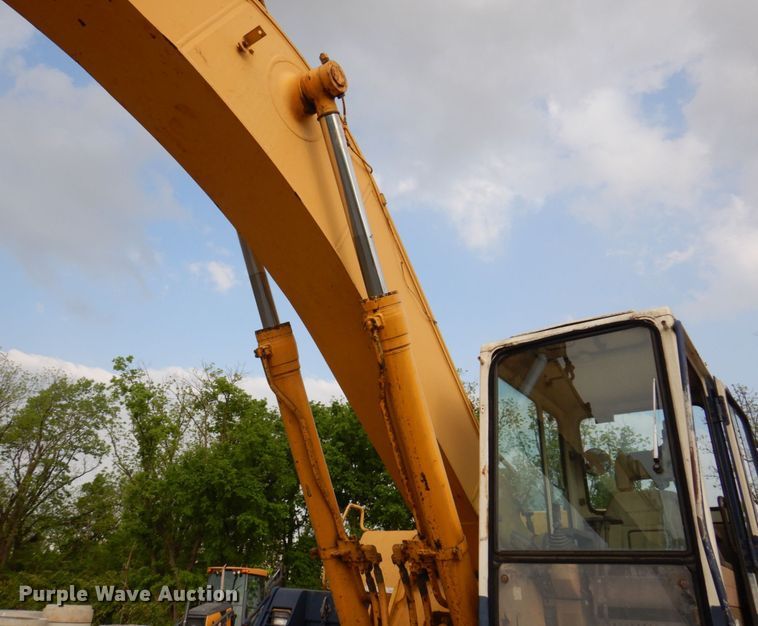 image for item DM7350 1990 Komatsu PC300LC-5  excavator