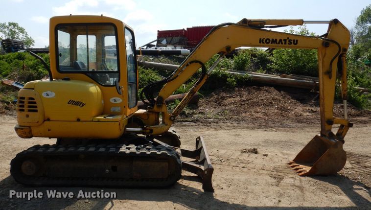 image for item DM7351 2000 Komatsu PC45R-8  mini excavator