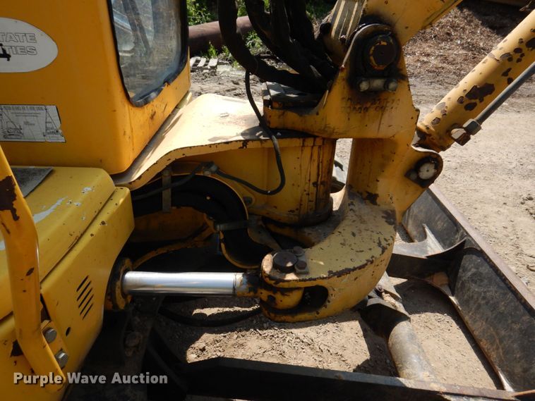 image for item DM7351 2000 Komatsu PC45R-8  mini excavator