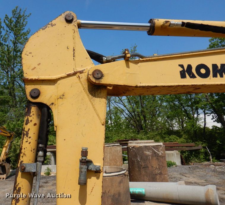 image for item DM7351 2000 Komatsu PC45R-8  mini excavator