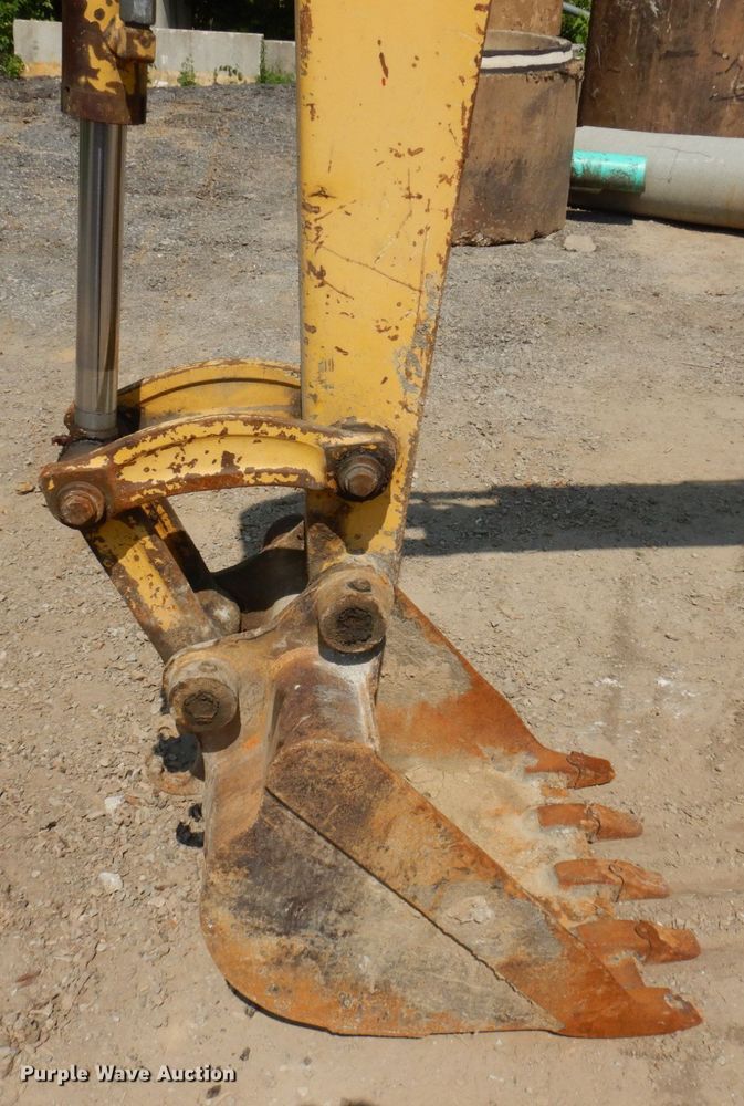 image for item DM7351 2000 Komatsu PC45R-8  mini excavator